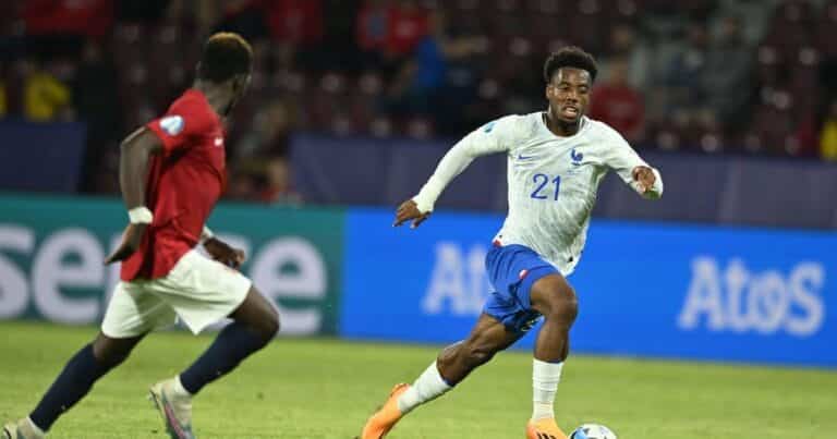 Chelsea face late competition from Eintracht Frankfurt for French starlet Elye Wahi