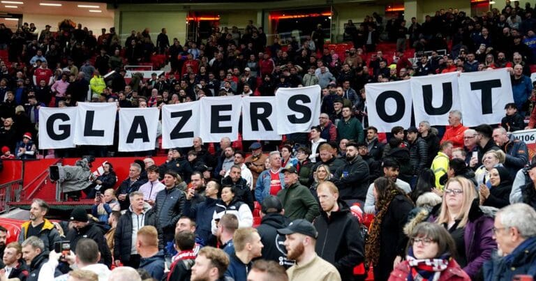 Gary Neville responds to Glazers taking Manchester United off the market