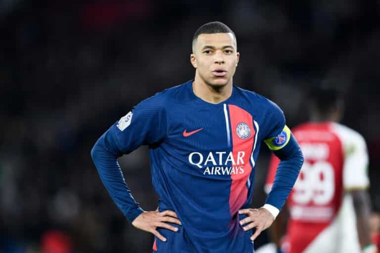 Kylian Mbappe: Lizarazu sticks up for departing PSG star