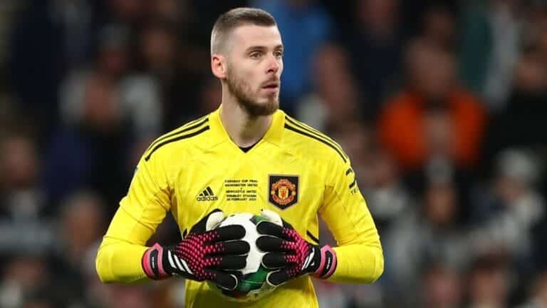 David De Gea returns to football with Fiorentina