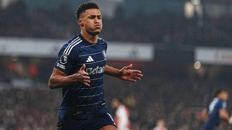 Arsenal 2-2 Aston Villa: Gunners surrender two-goal lead as title hopes take another blow