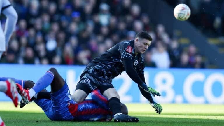 FA seek to extend Milwall keeper Roberts’ ban for dangerous Mateta challenge