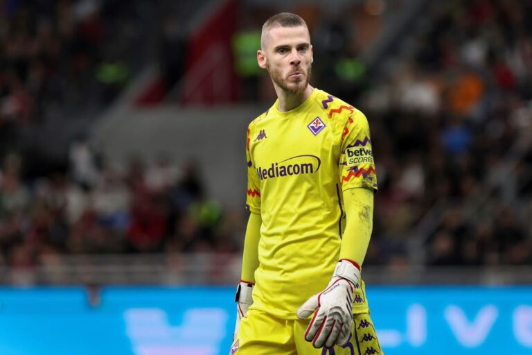Former Man United goalkeeper De Gea signs contract extension with Fiorentina
