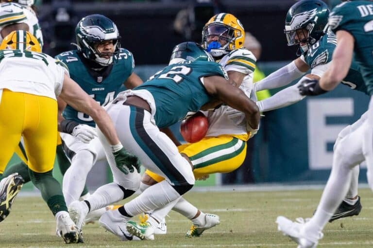 NFL: Eagles Manhandle Packers To Advance To Divisional Round