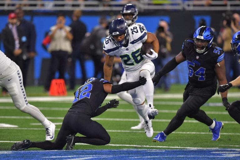 NFL: Seahawks Keep Playoff Dreams Alive With Ugly TNF Win