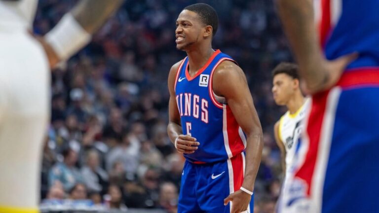 De’Aaron Fox follows 60-point game with 49 as Kings beat Jazz