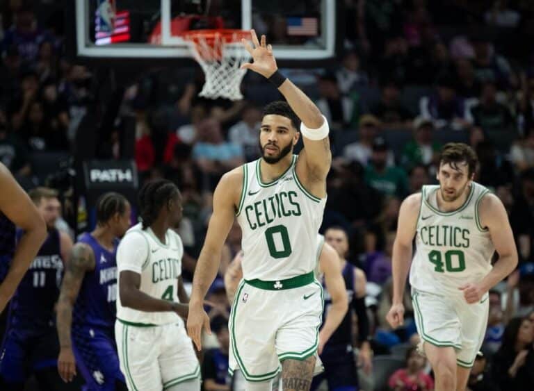 NBA: Celtics Star Jayson Tatum Leaves Game Vs. Kings With Injury