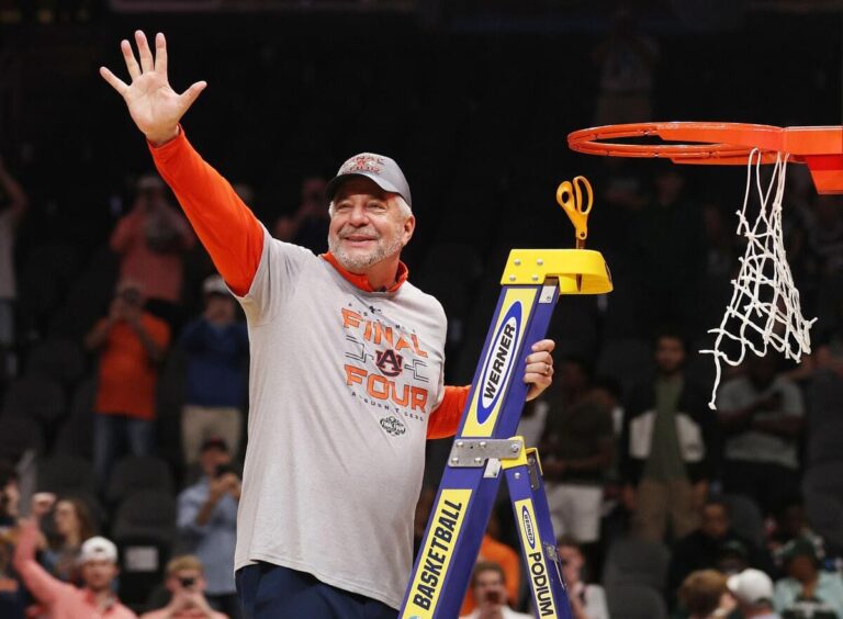 NCAA Basketball: St. John’s’ Pitino and Auburn’s Pearl Split Coach Of The Year Honors In A College Basketball First