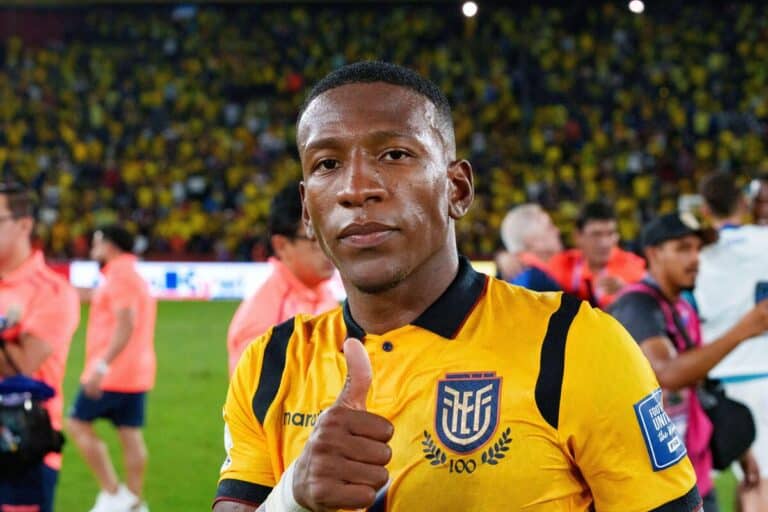 Brighton defender Estupinan close to AC Milan move